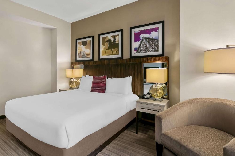 Sonesta Hotel Baltimore Inner Harbor