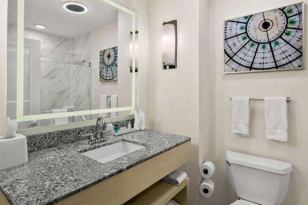 Sonesta Hotel Baltimore Inner Harbor image 17