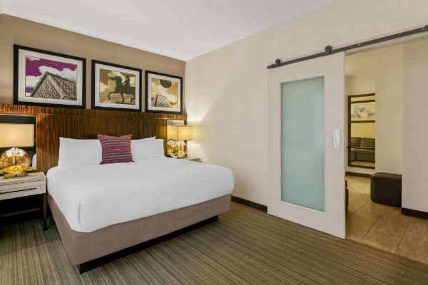 Sonesta Hotel Baltimore Inner Harbor image 20