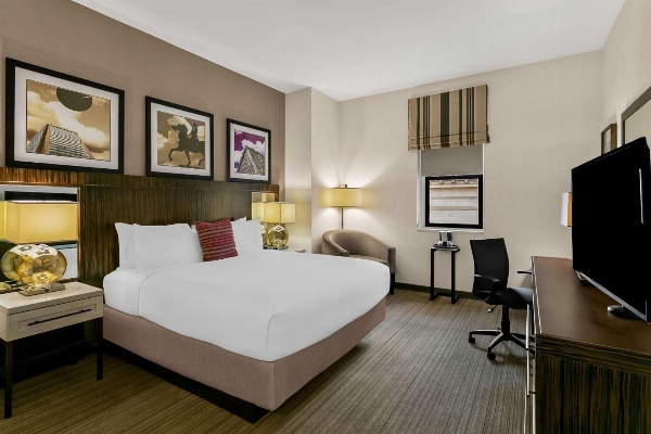 Sonesta Hotel Baltimore Inner Harbor image 4